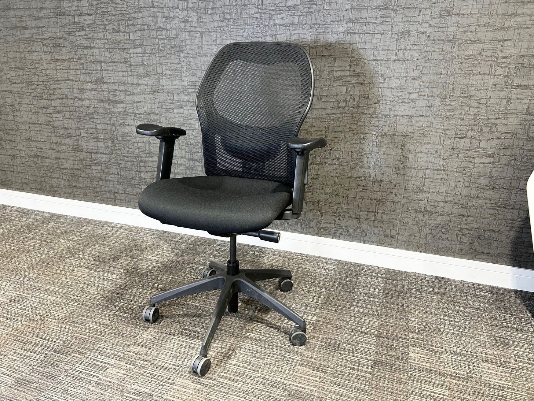 Used Verco mesh operator chairs 