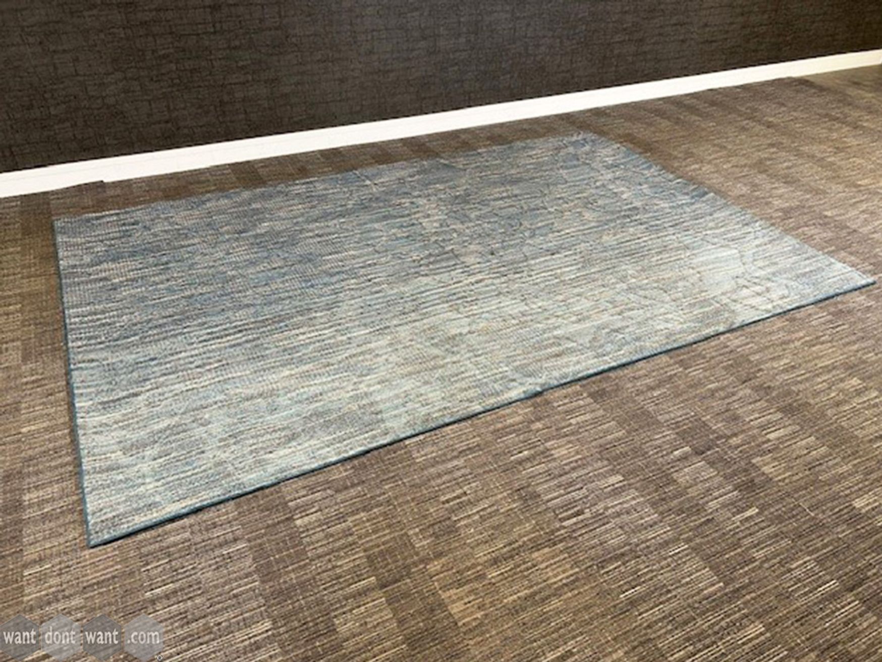Used Desso rug