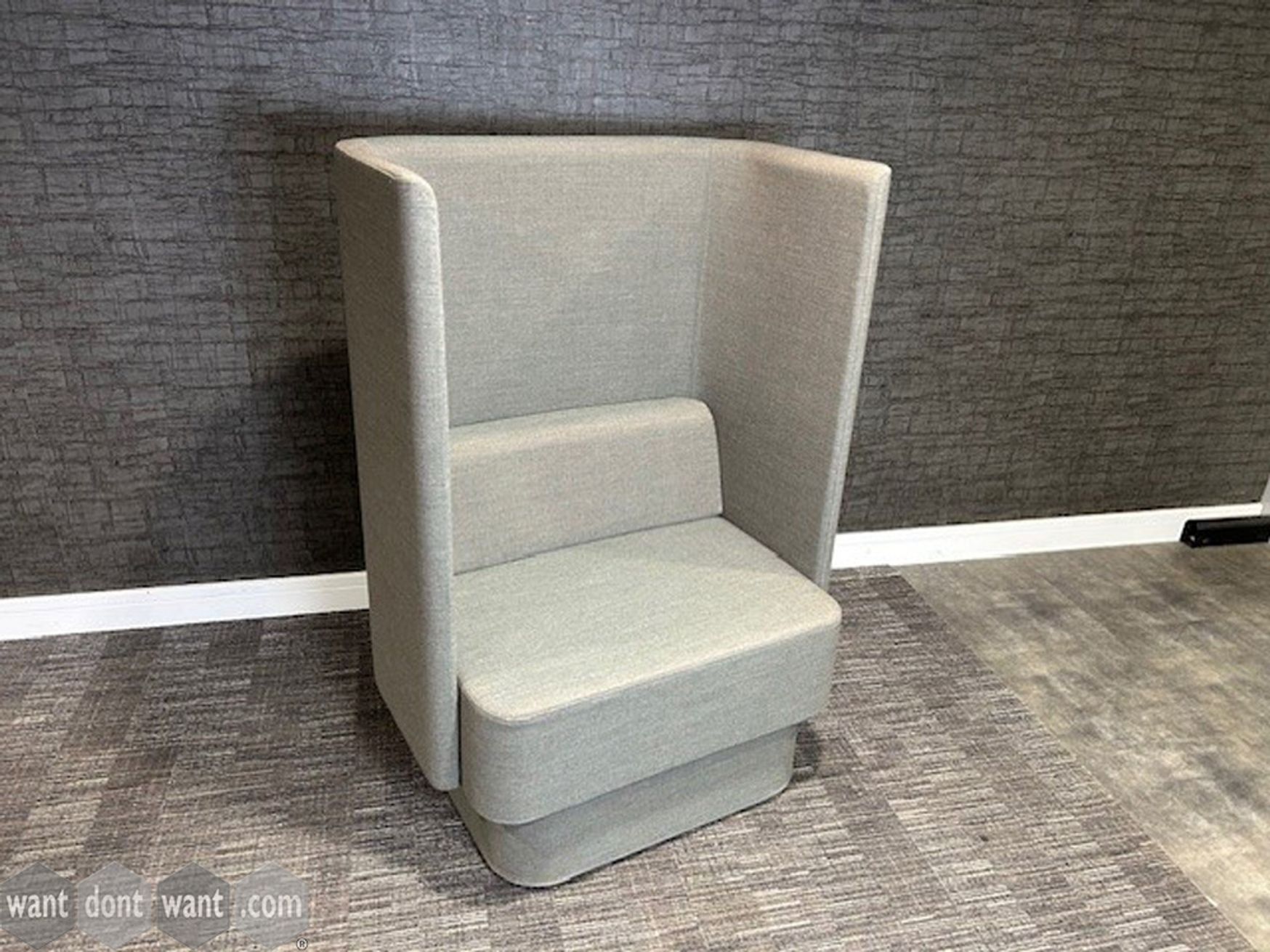 Used Naughtone Pullman chair in dark green
