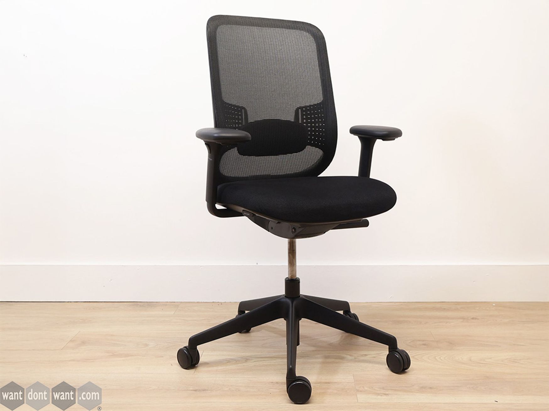 Refurbished Orangebox Do operator chairs
