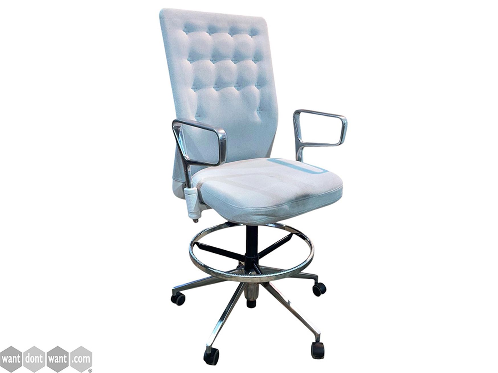 Used Vitra ID Trim draughtsman chair in light grey