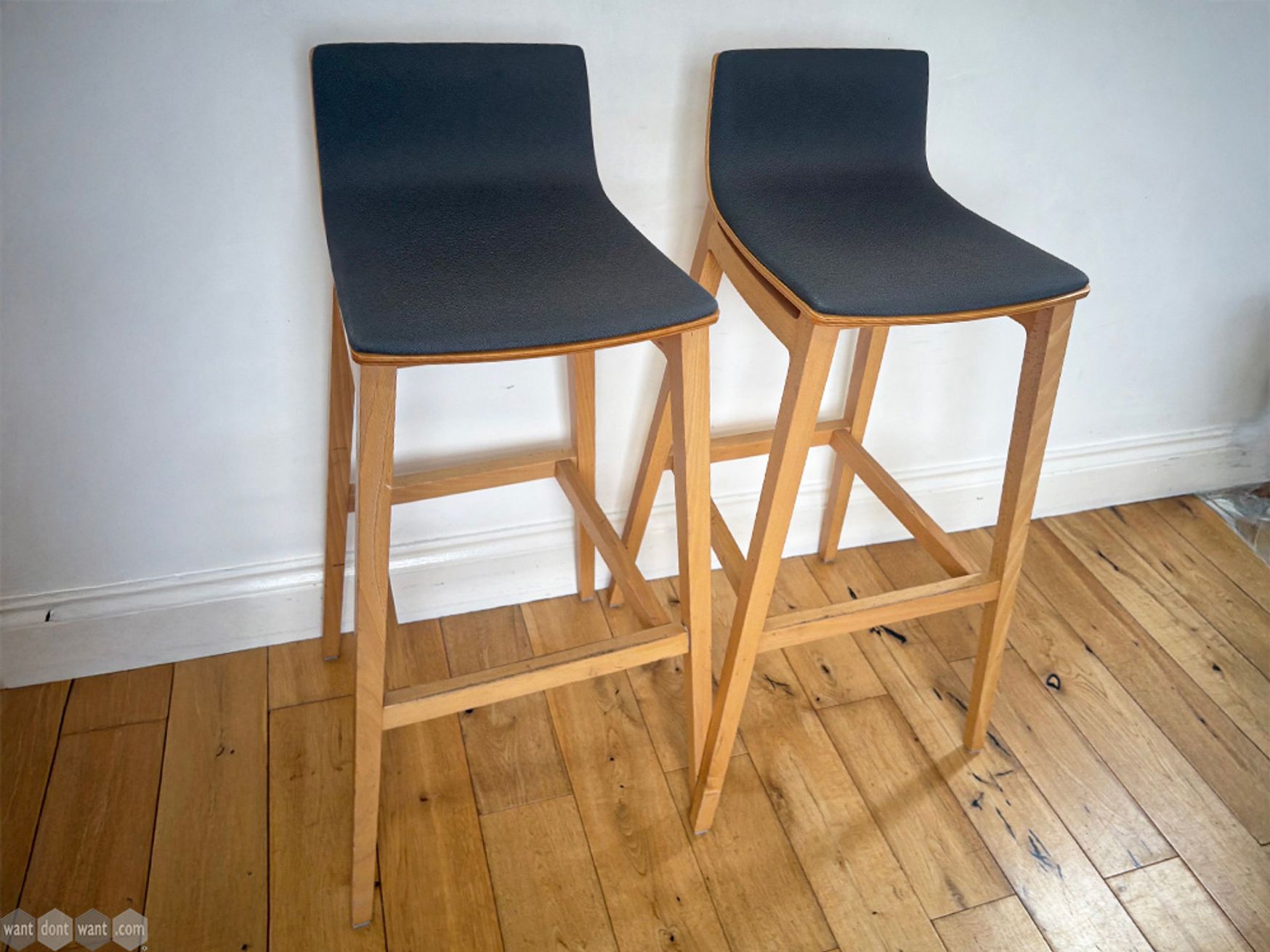 Used Connection stool with upholstered seat