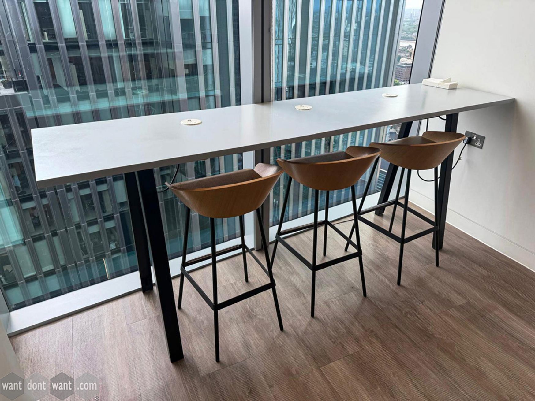 Used 2500mm high table with power