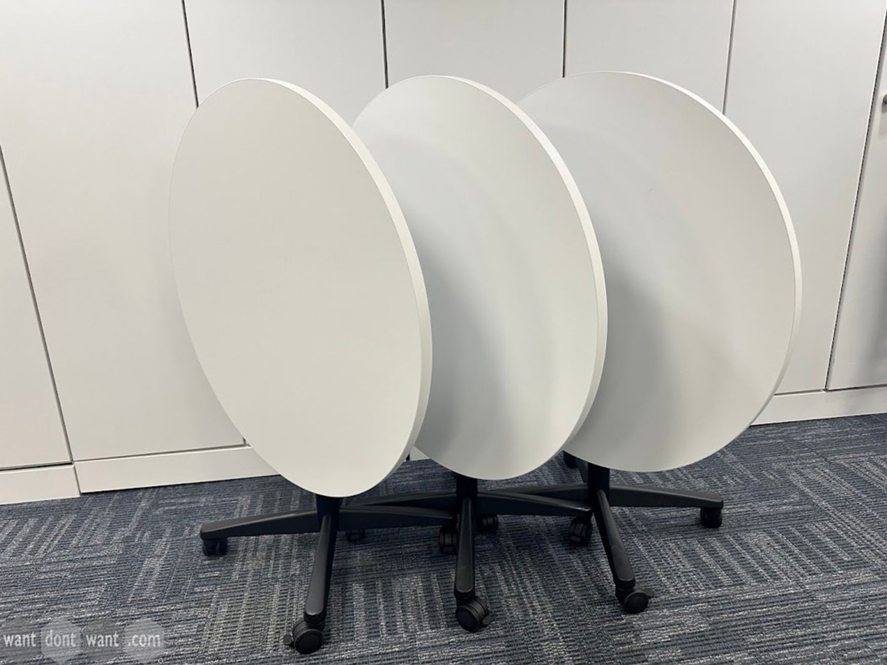 Used 900mm round flip top table