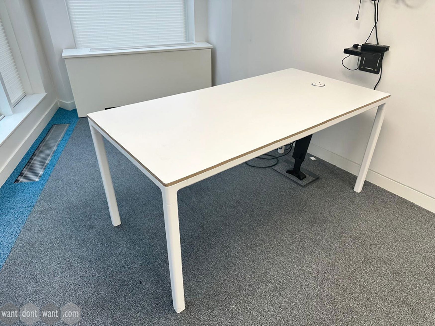 Used 1600mm meeting table with ply edge
