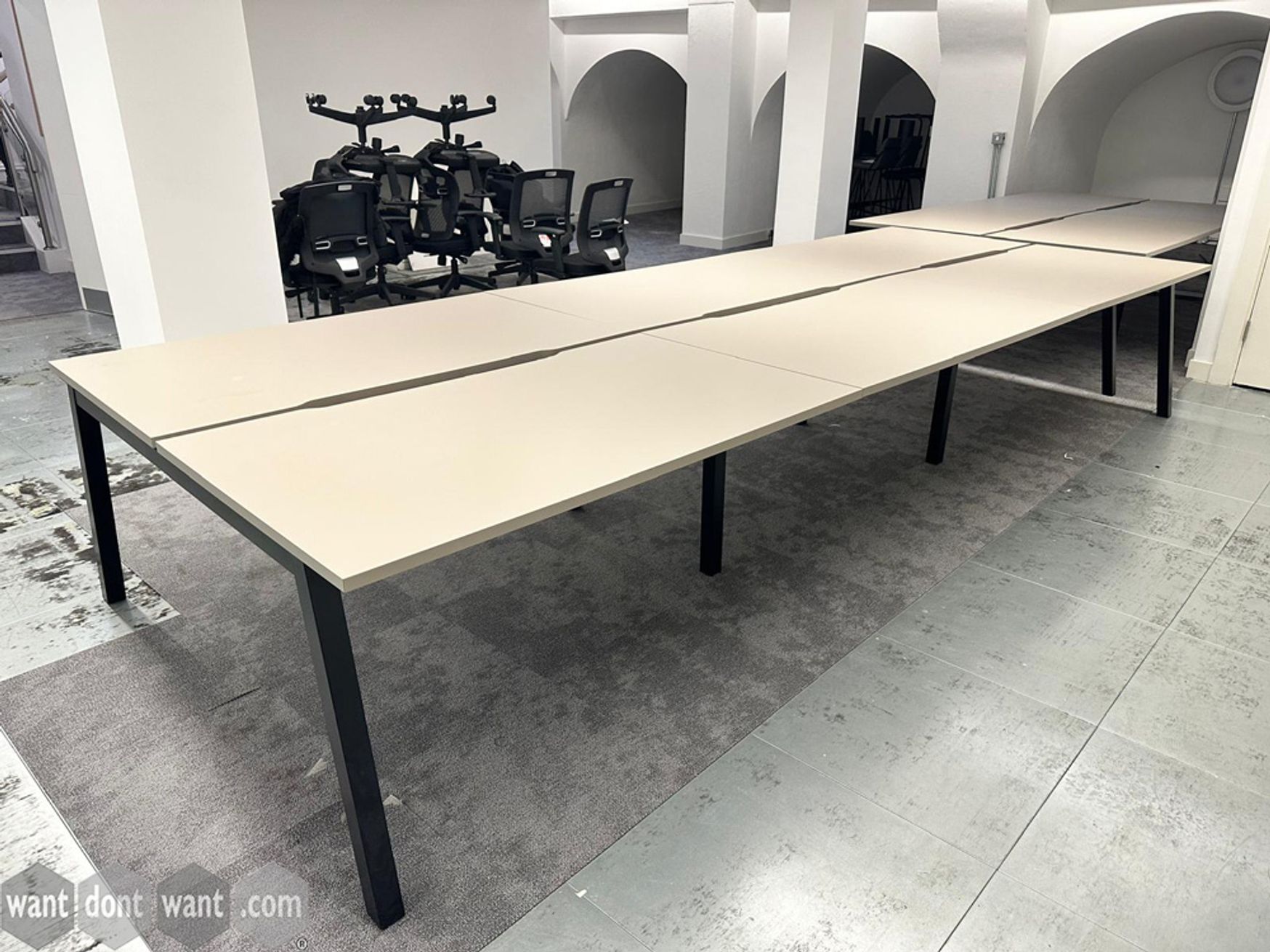Used 1400mm bench desks 