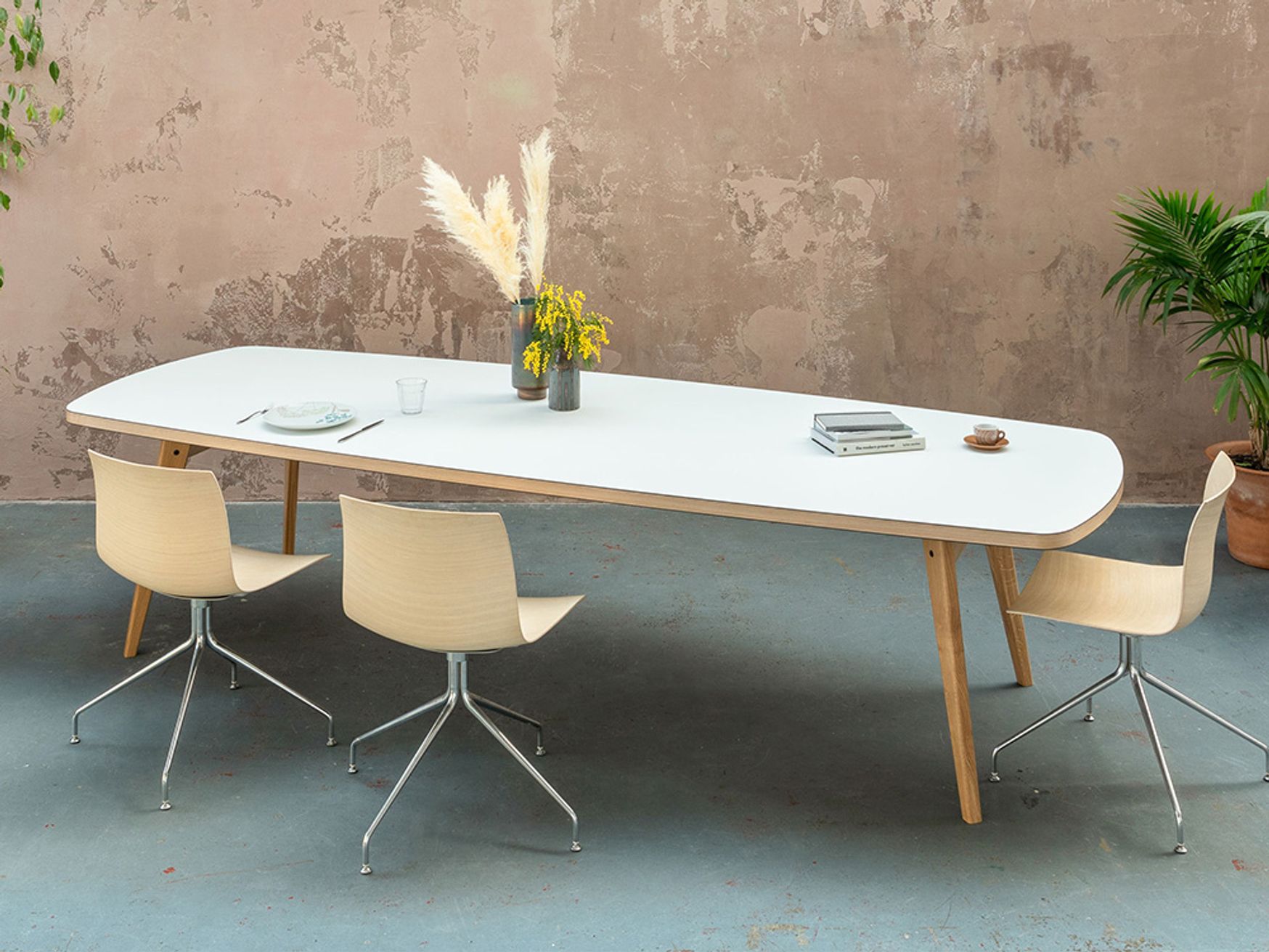 Ex-Display 3000mm James Burleigh EB18 Table