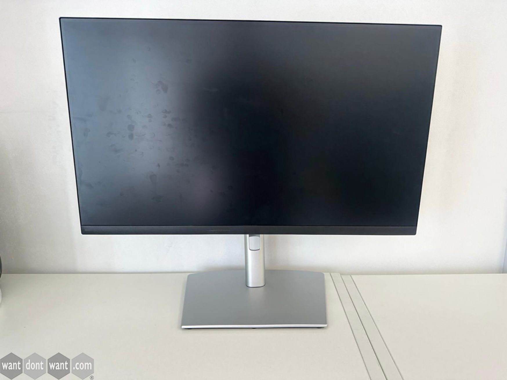 Used 24" DELL USB-C hub monitors
