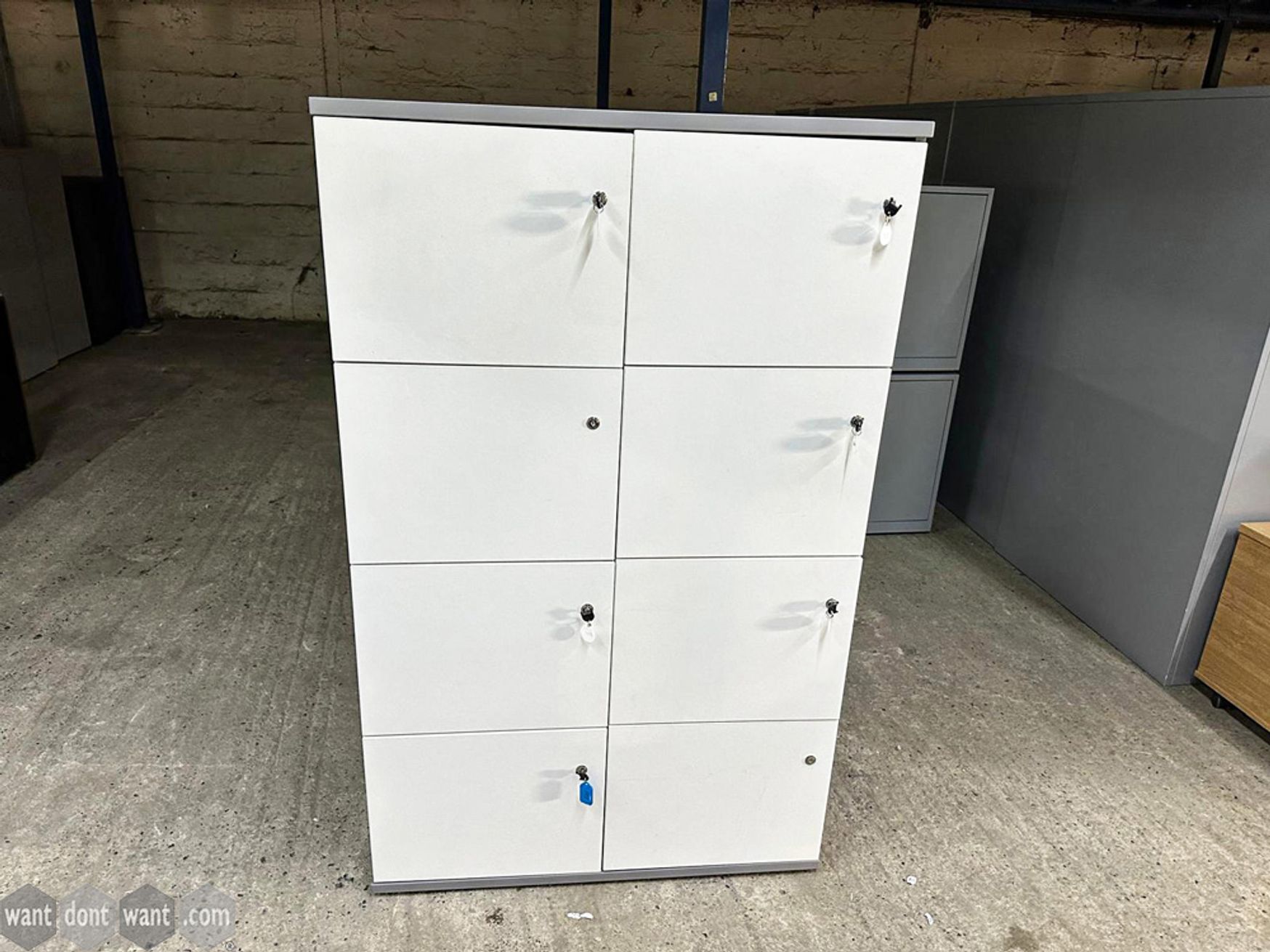 Used white MFC 8-door locker