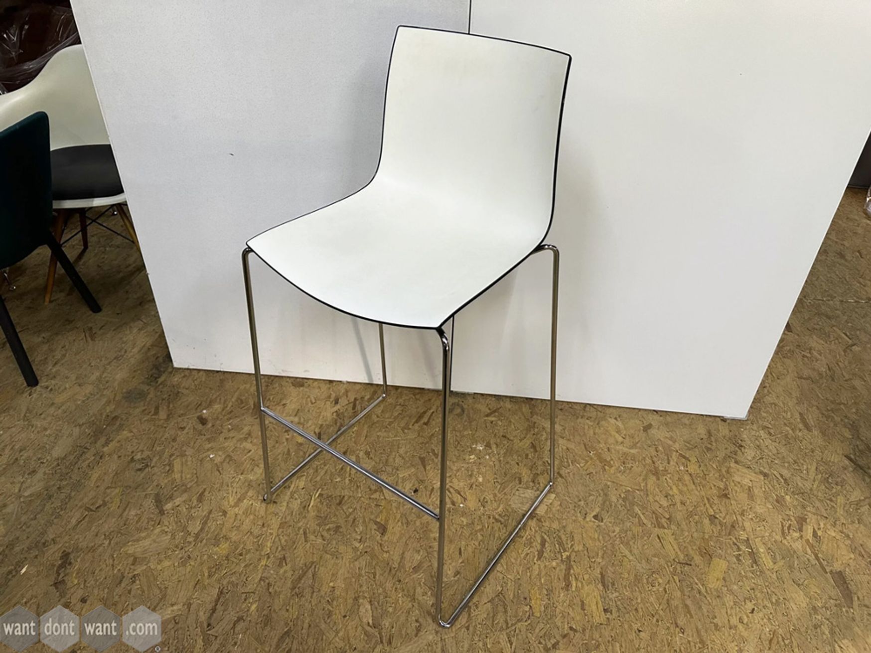 Used 630mm Arper Catifa bar stool
