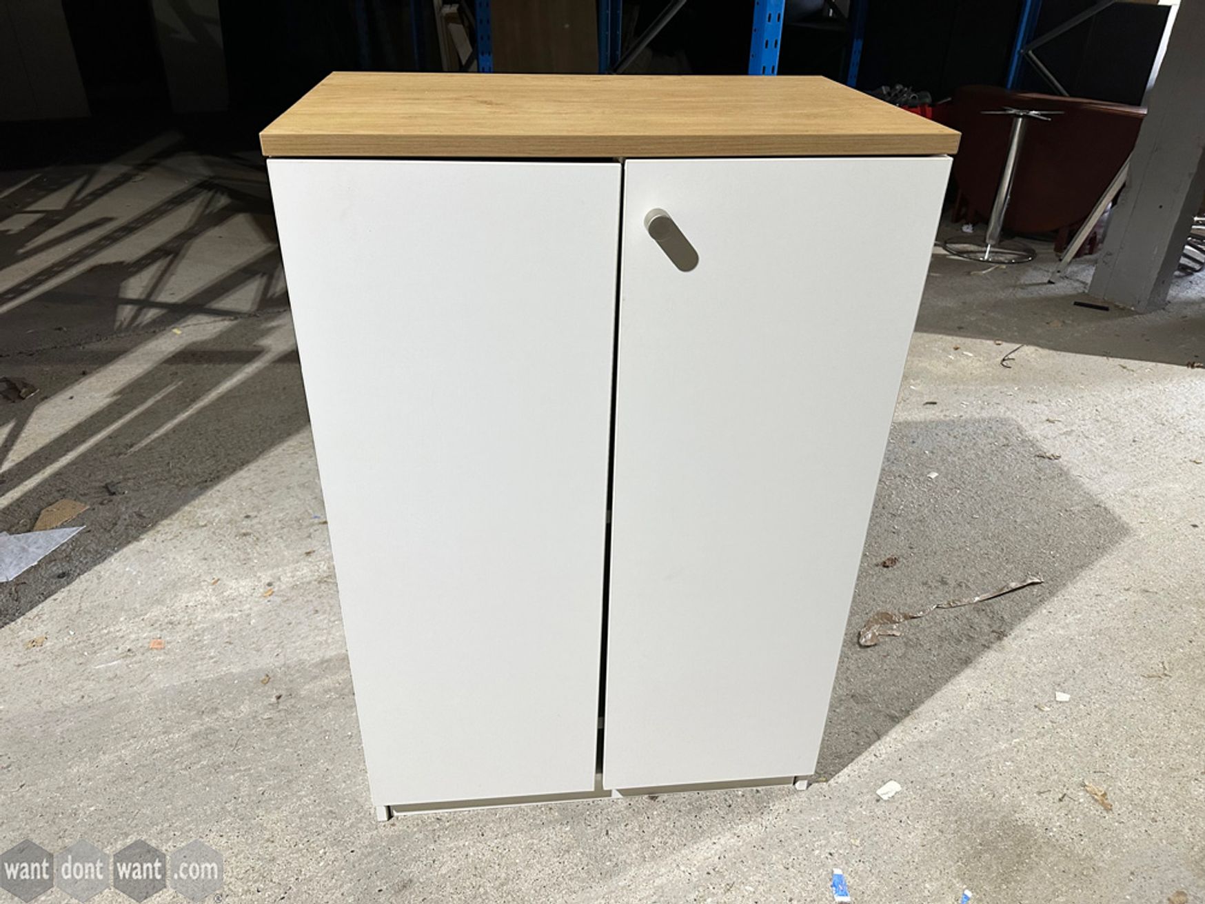 Used cabinet with wood top 
80 × 47 × 105 cm
