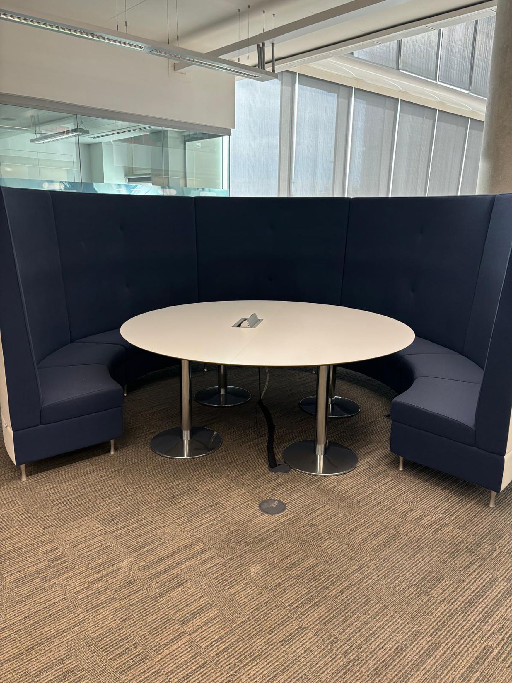 Used Davidson Highly large circular sofa in blue
