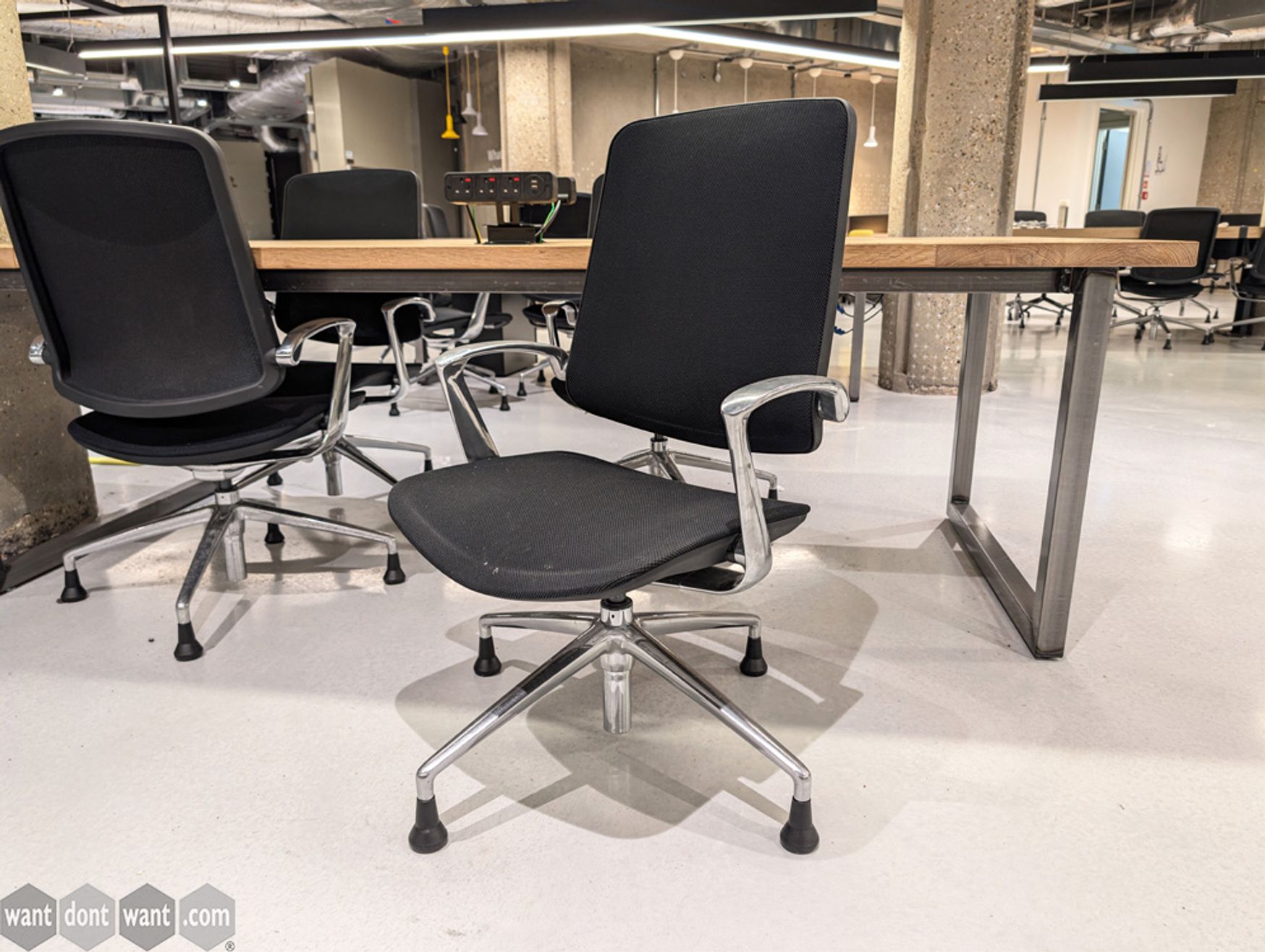 Used Boss Design Trinetic task chair on glides