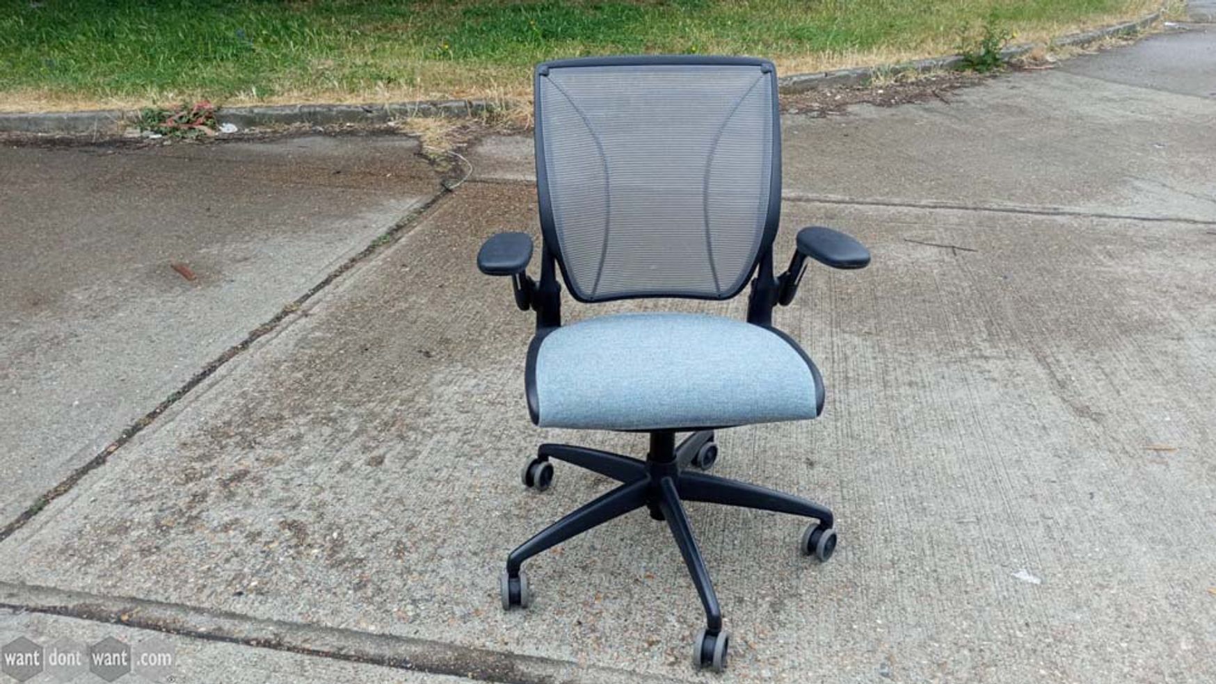 Used Humanscale 'Diffrient world' operator chair