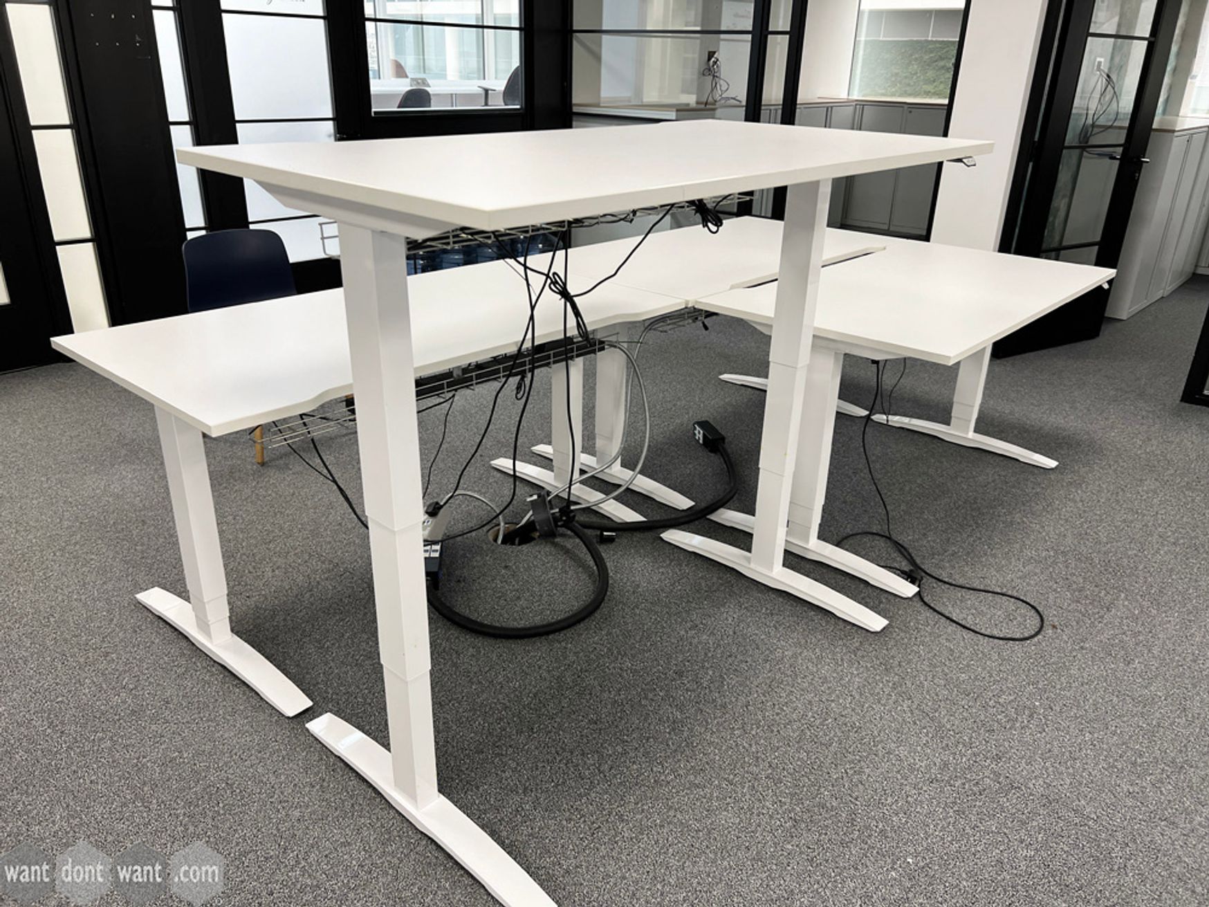 Second hand adjustable desk discount