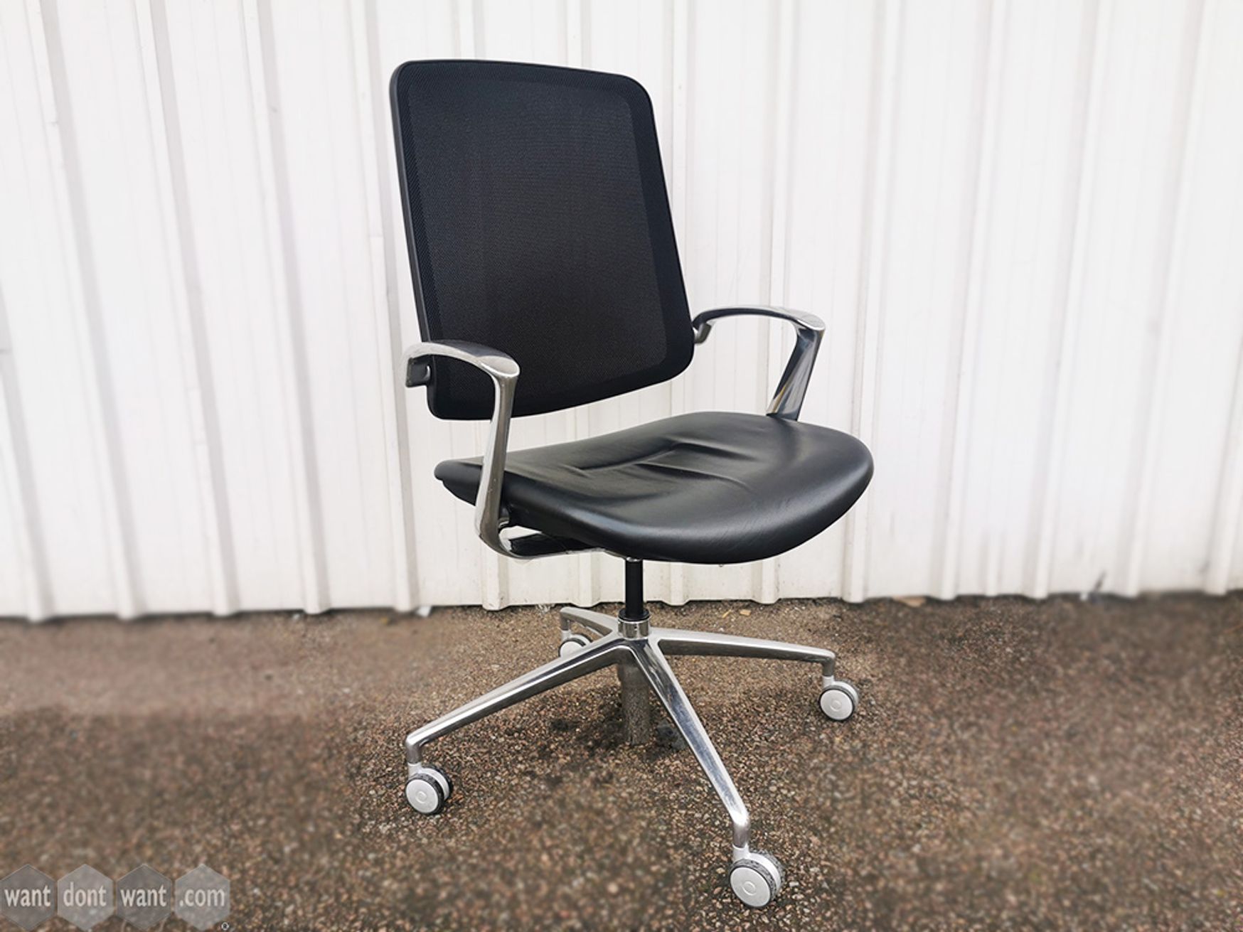 Used Boss Design Trinetic Chairs
