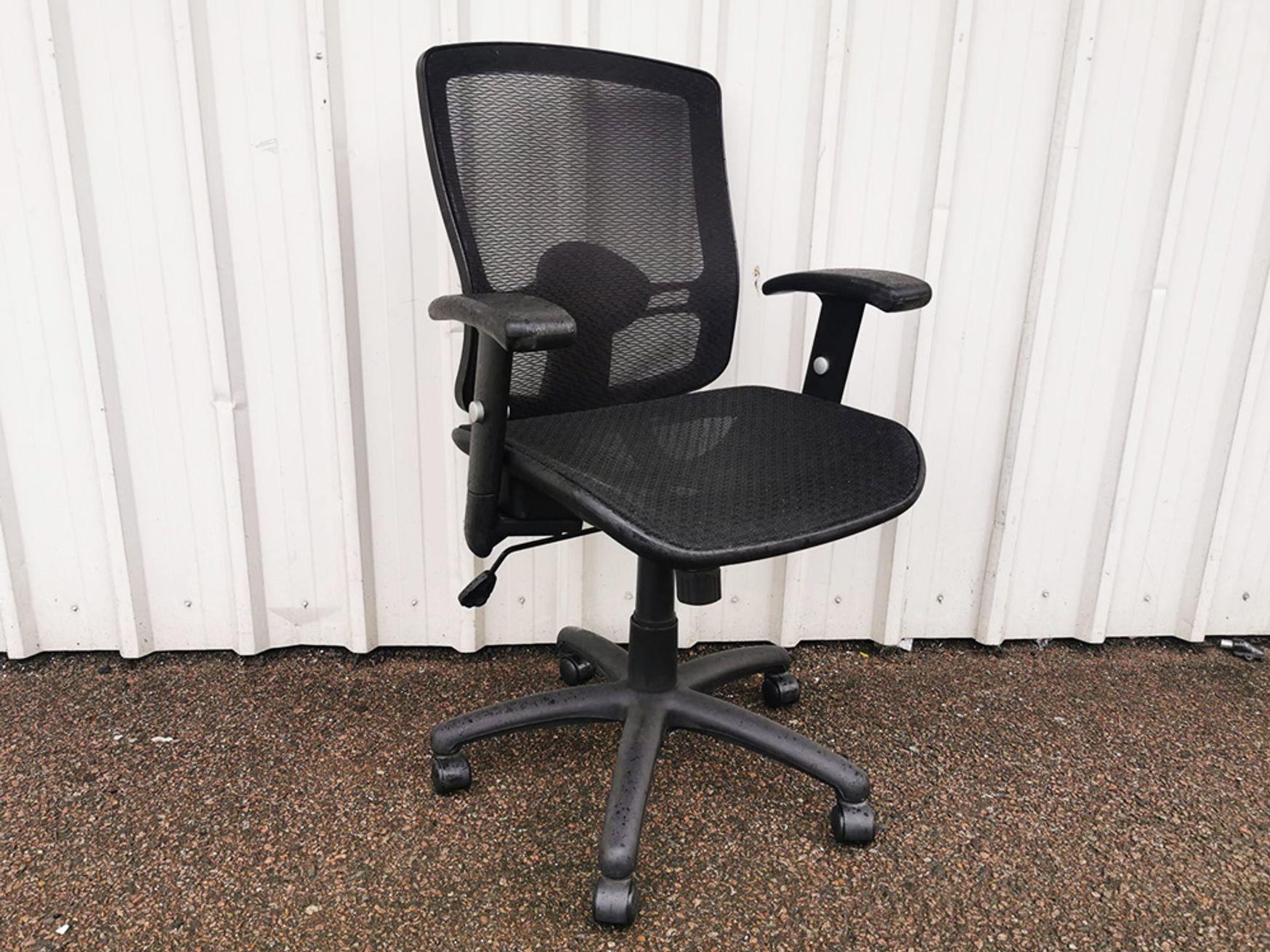 Used Mesh Operator Chairs