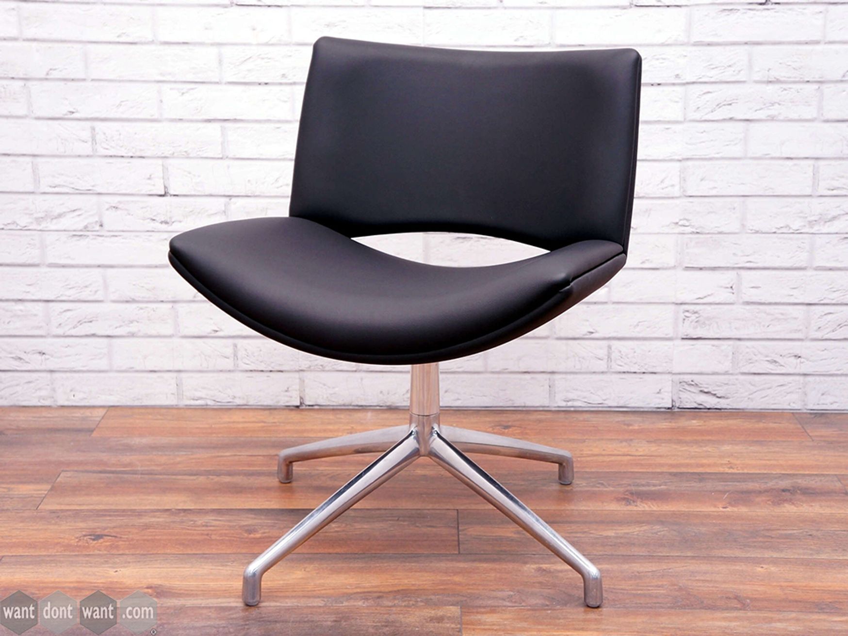 Used Boss Design Jolly Chair 