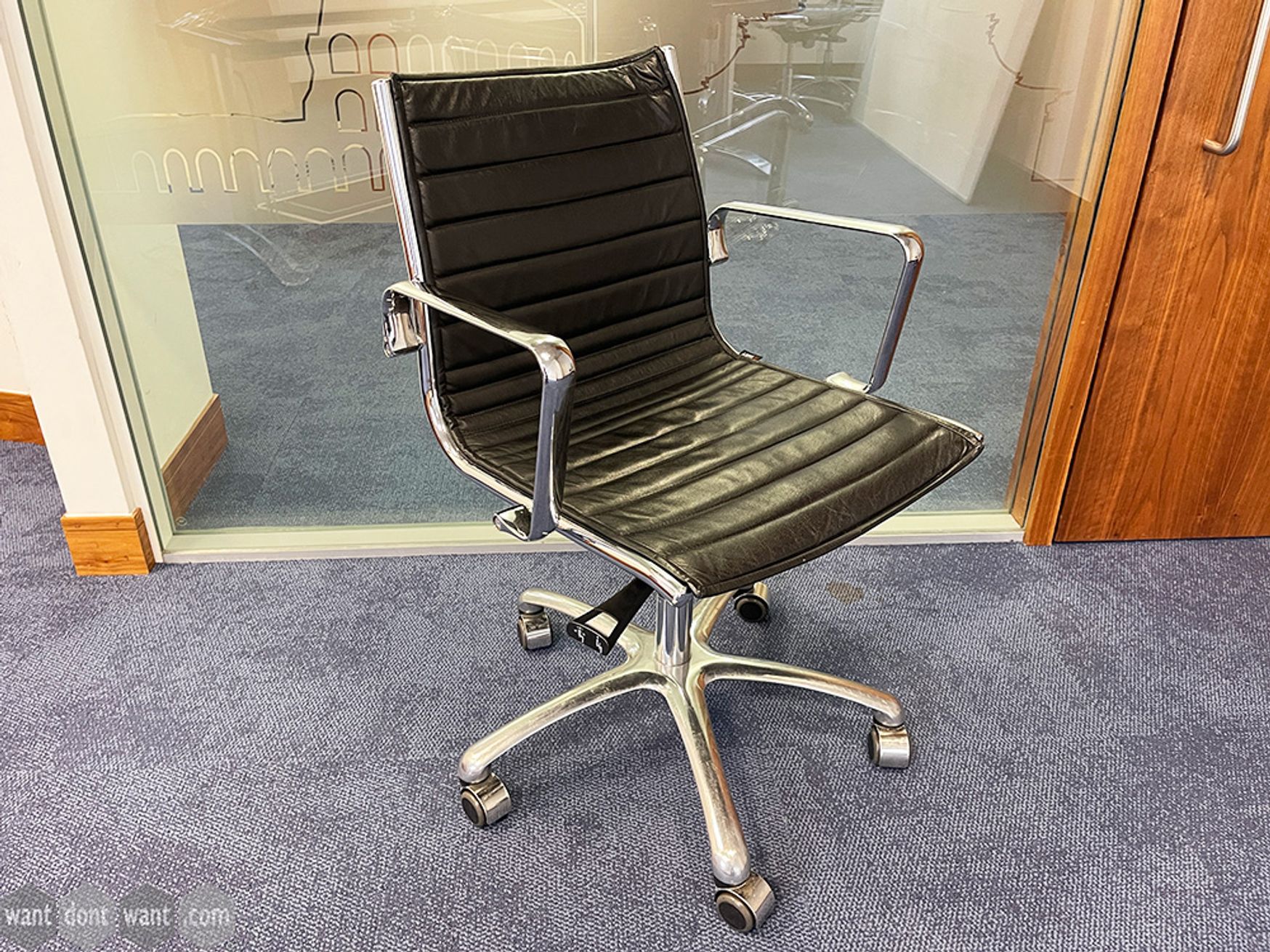 Used boardroom chairs outlet