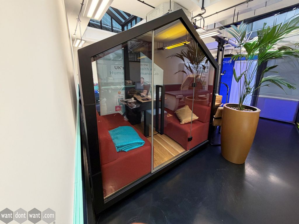 Used Max Bejot Treehouse 4-person meeting booth