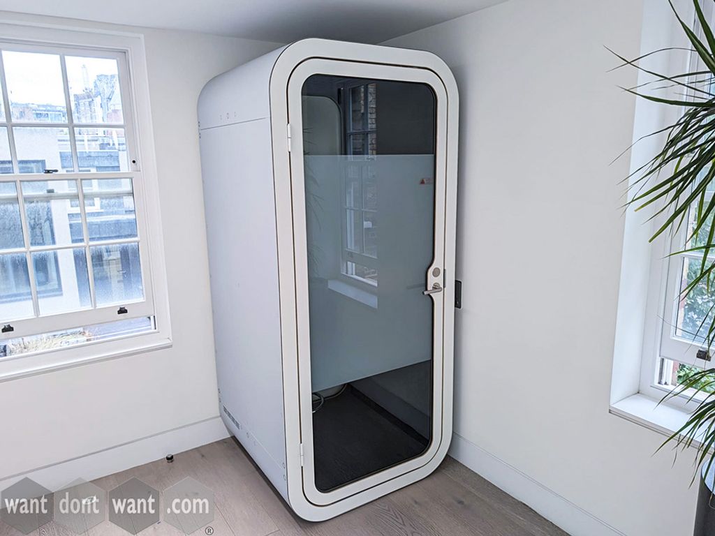 Used Framery O acoustic pod with light grey carcass - Class A acoustic rating