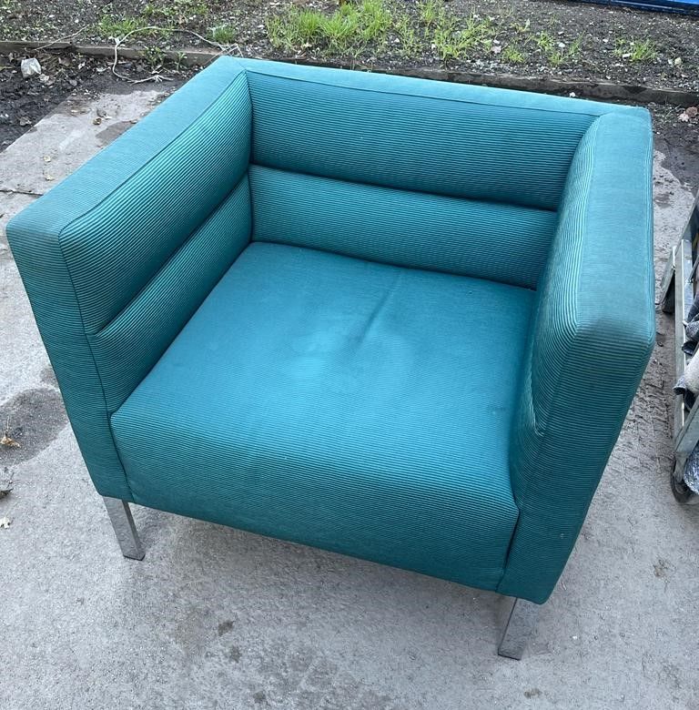 Used Morgan Ribb 361 lounge chair