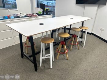 Used 2800mm Elite high table 