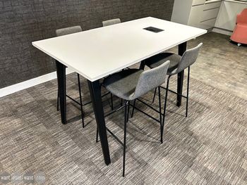 Used 1600mm Steelcase B-free high table 