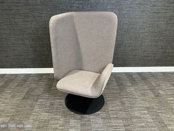 Used Noti swivel lounge chair 