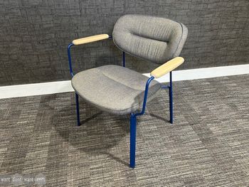 Used Noti breakout chair