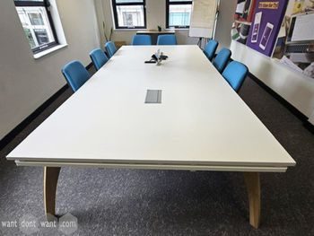 Used 3200mm meeting table