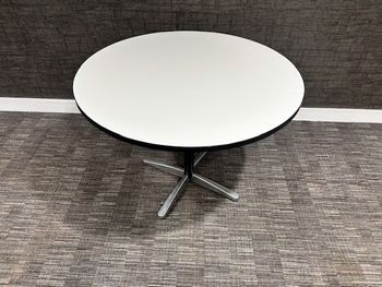 Used 1000mm circular table with small base