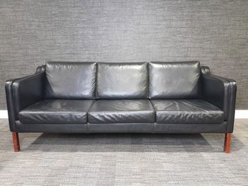 Used 1960mm black sofa 