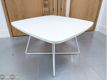 Used 750mm Connection white coffee table