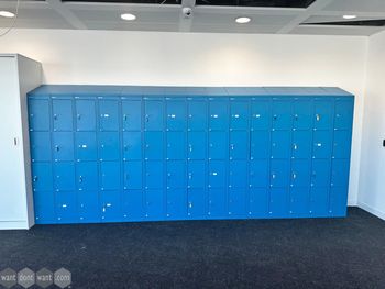 Used 4-door Bisley lockers