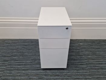 Used white lockable pedestal