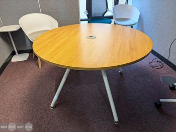 Used 1000mm round meeting table