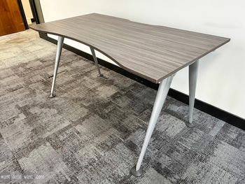 Refurbished 1400mm Herman Miller Abak single desk 
