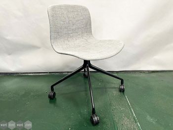 Used Hay Nine United Havnen 1 meeting room chair
