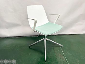 Used Boss Design OLA swivel chair