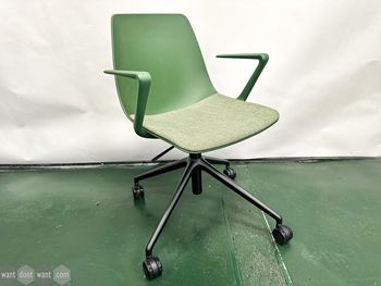 Used Boss Design OLA chairs on casters