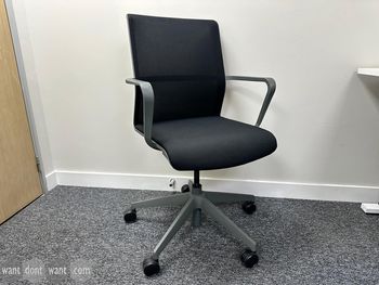 Used Senator Circo CR2 chair in black