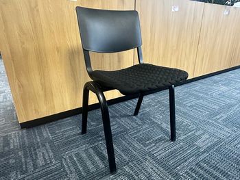 Used HÅG Celi 9140 stacking chairs
