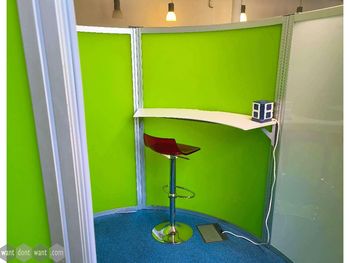 Used Orangebox 'Cove' C Shaped Screen System
