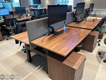 Used 1400mm Humanscale eFloat electric sit-stand bench