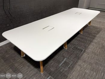 Used 4000mm Meeting table white with oak legs