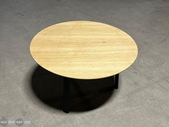 Used 1100mm Stua 'Eclipse' coffee table
