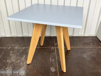 Used light Blue 700mm Evolve table