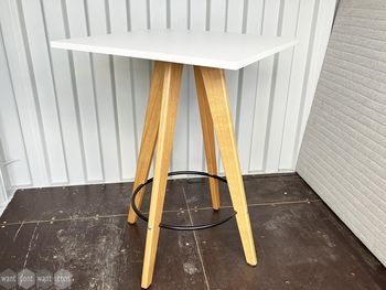 Used Evolve 700mm poseur table