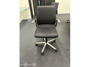 Used Wilkhahn Modus task chair in black 